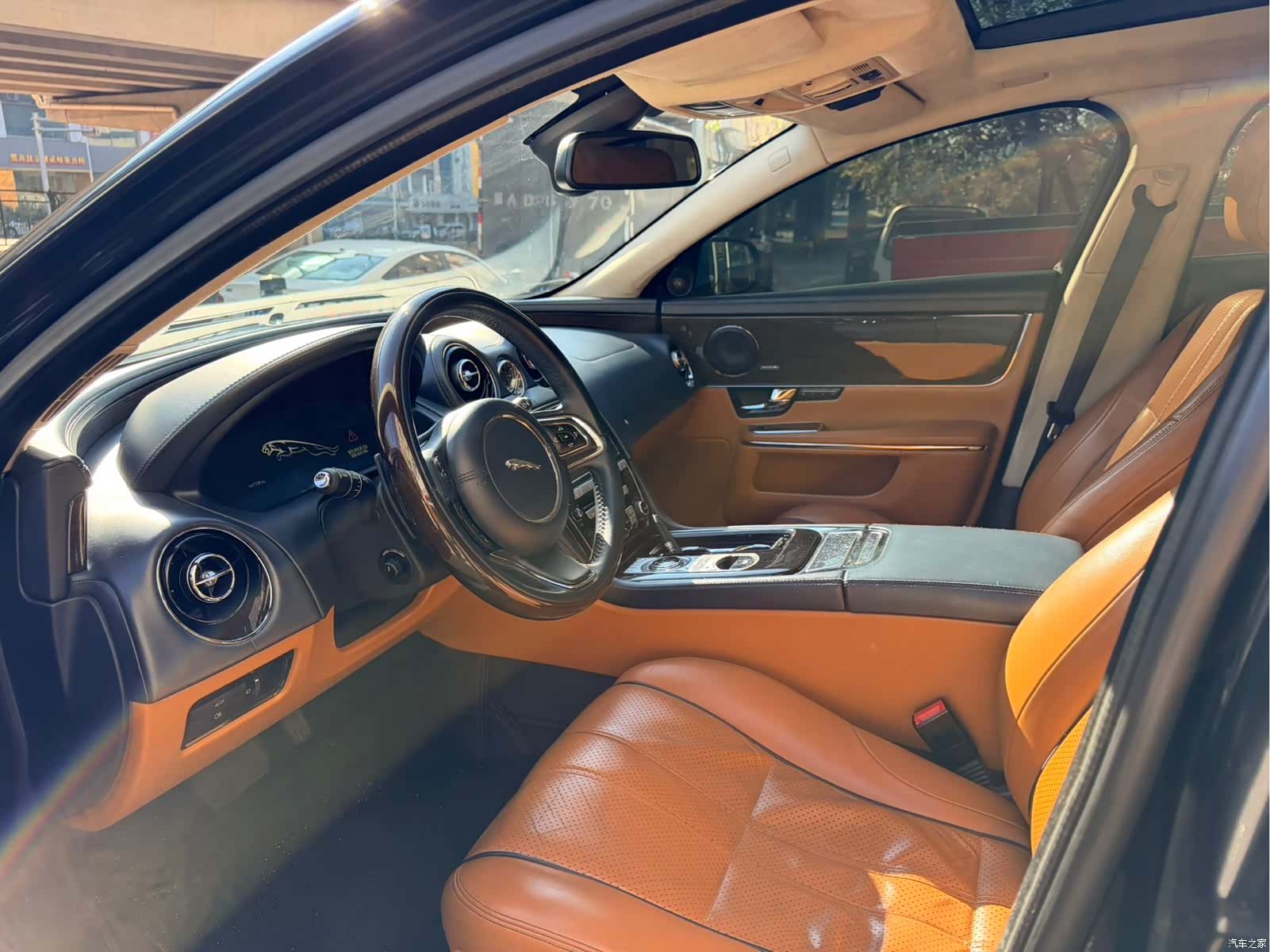 Jaguar XJ, 2013 7