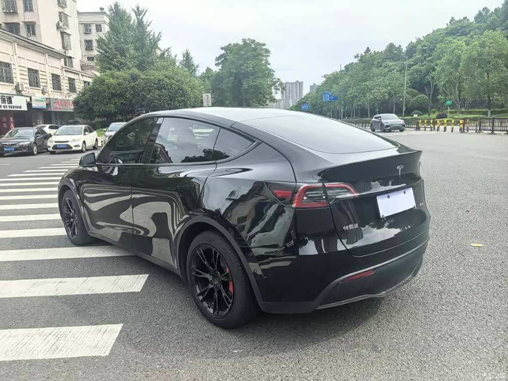 Tesla Model Y, 2022 все фото