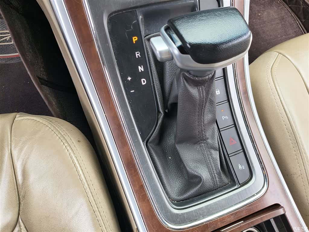 Roewe 950, 2015 7