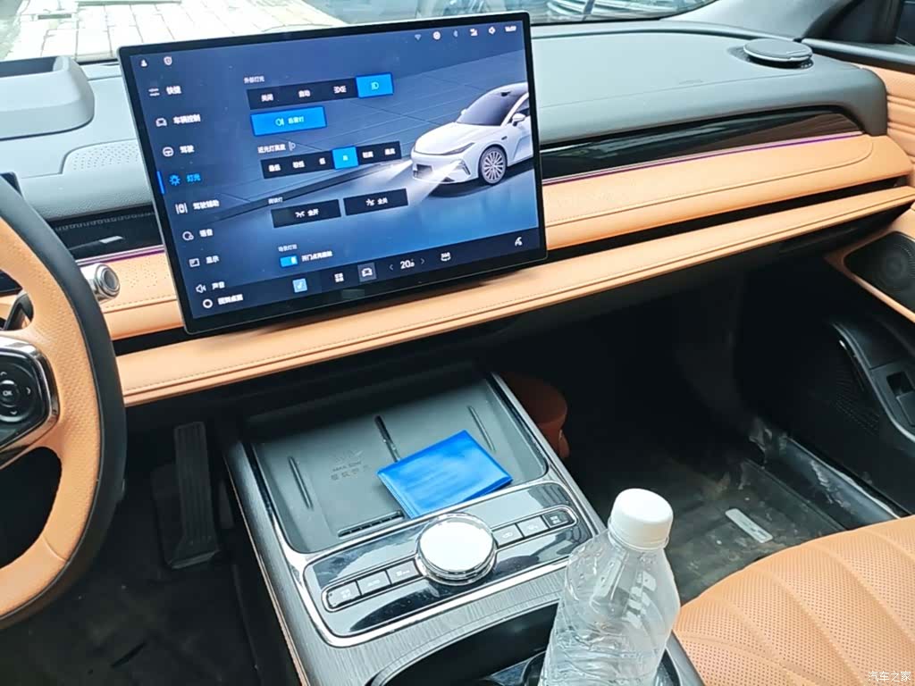 Geely 8, 2025 13