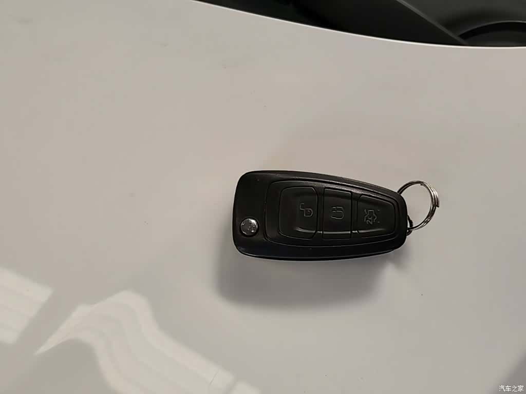 Ford Focus, 2014 9