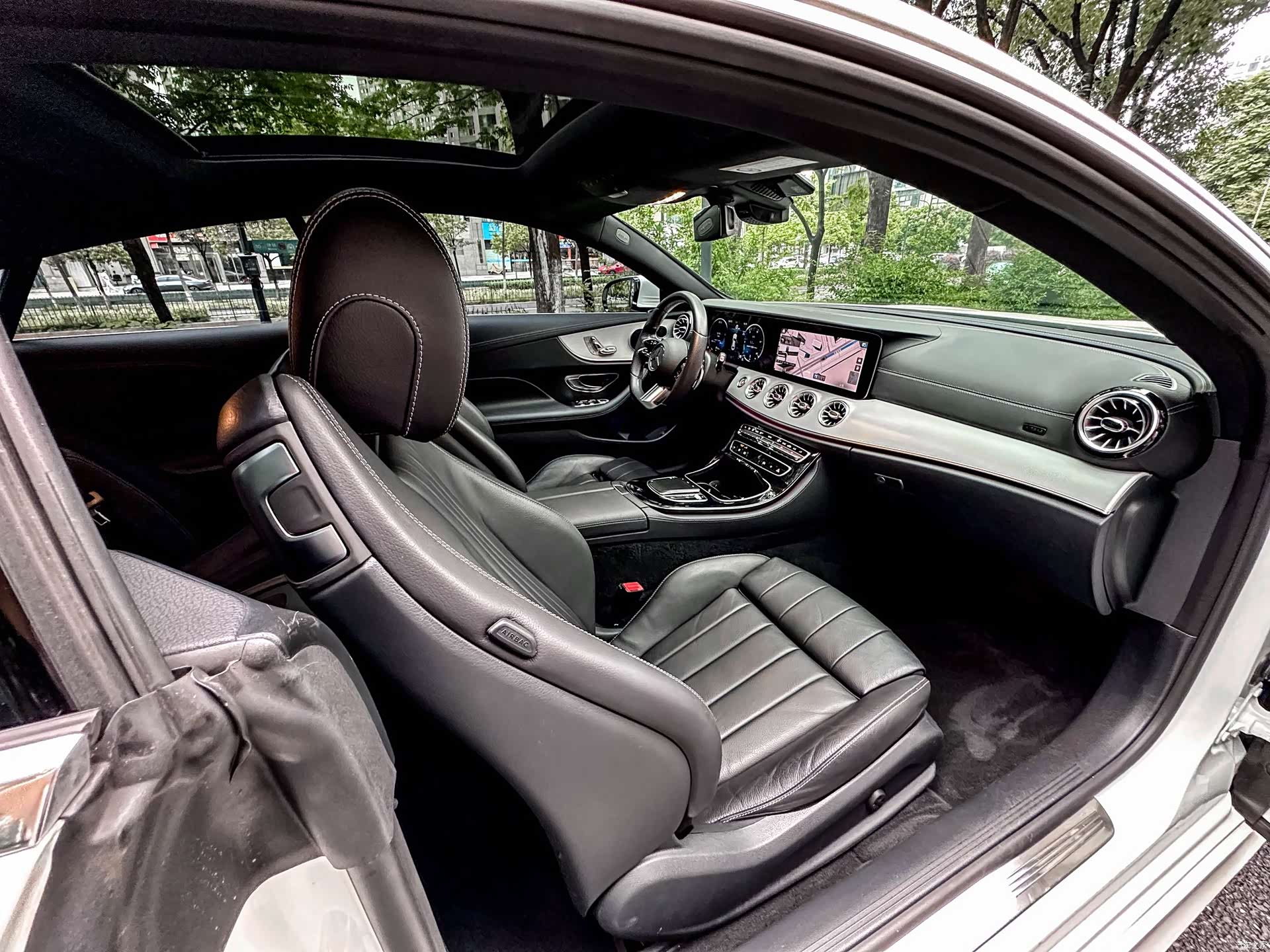 Mercedes-Benz E-Class, 2022 9