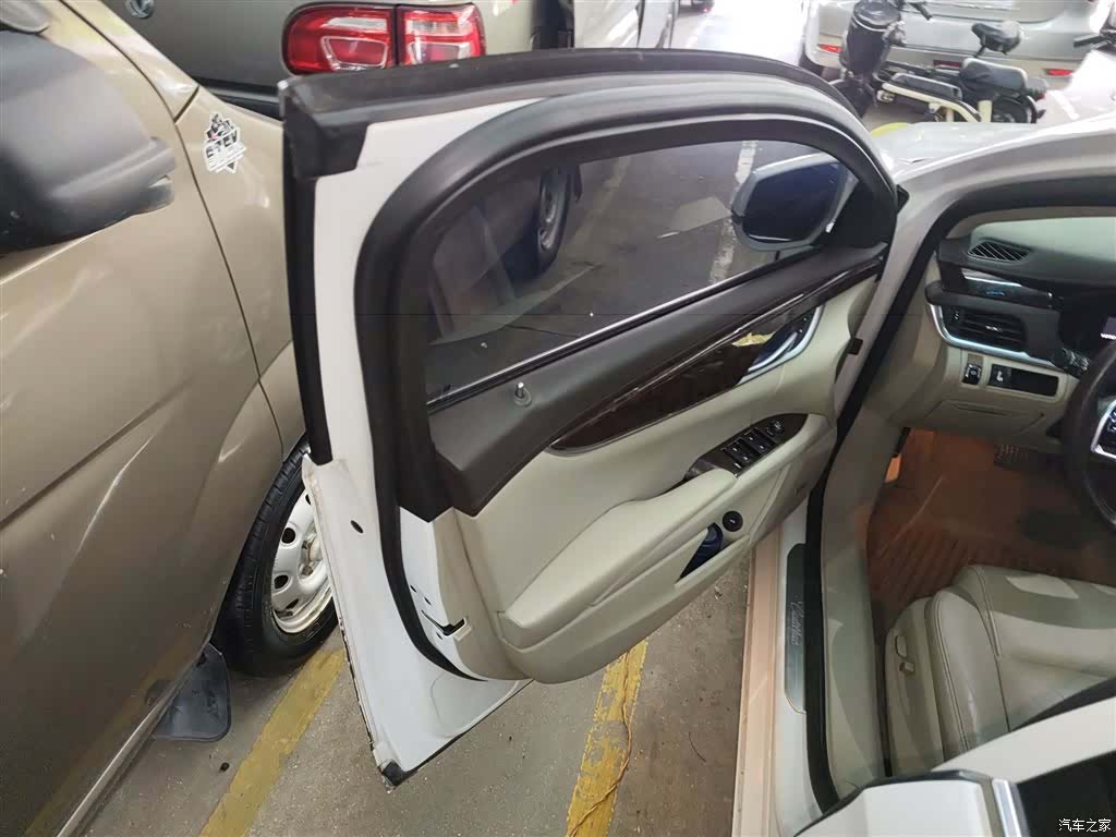Cadillac XTS, 2015 15