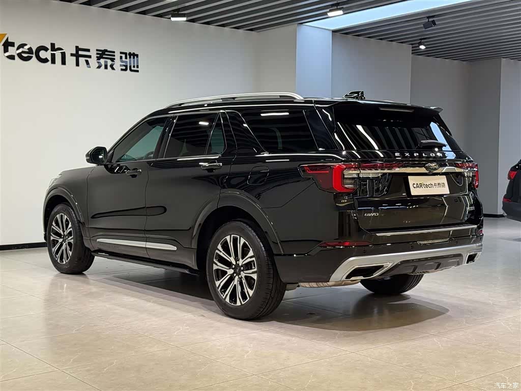 Ford Explorer, 2025 4