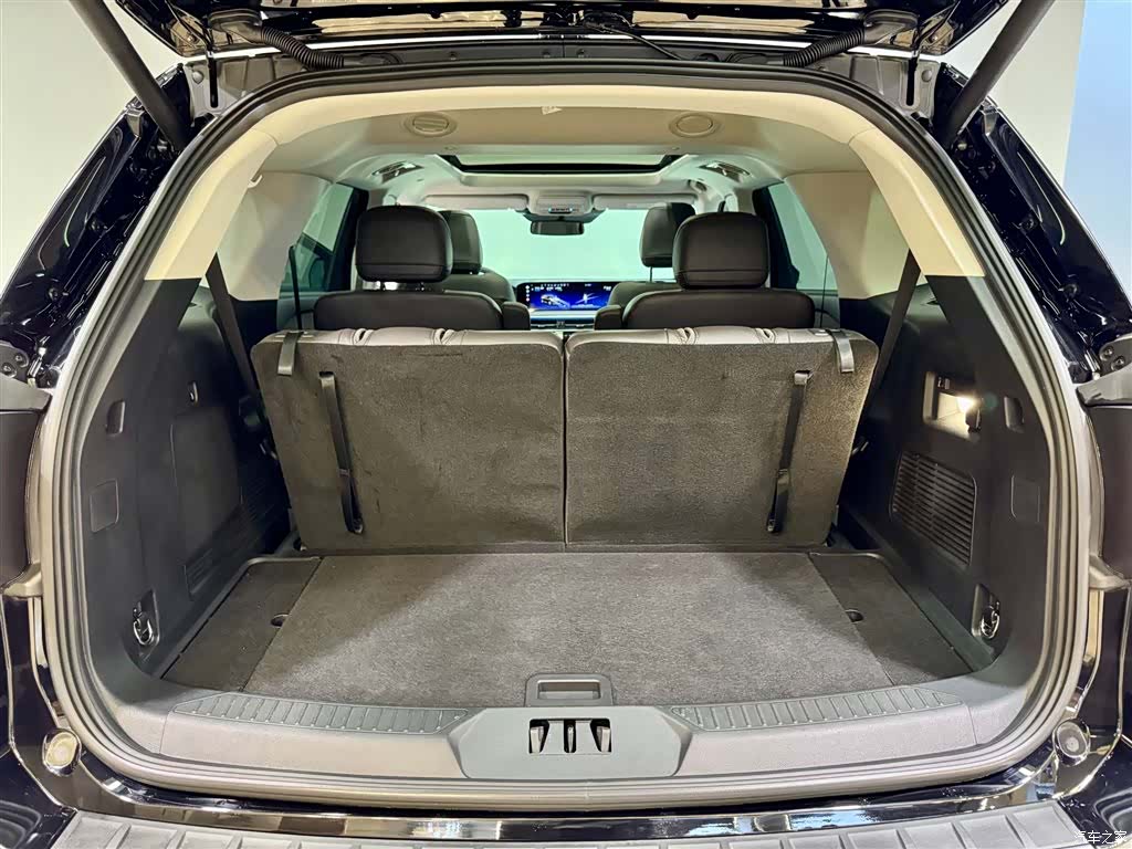 Ford Explorer, 2025 10