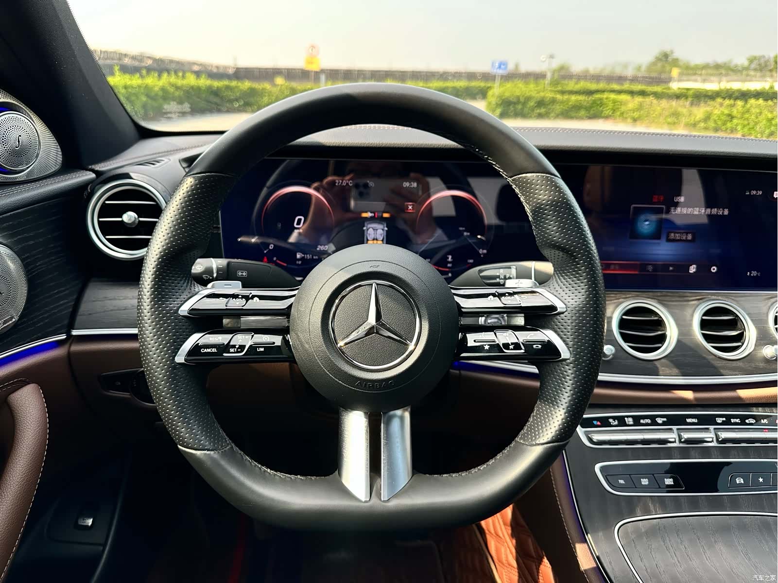 Mercedes-Benz E-Class, 2022 16