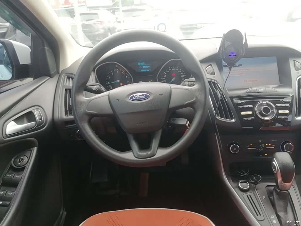 Ford Focus, 2016 11
