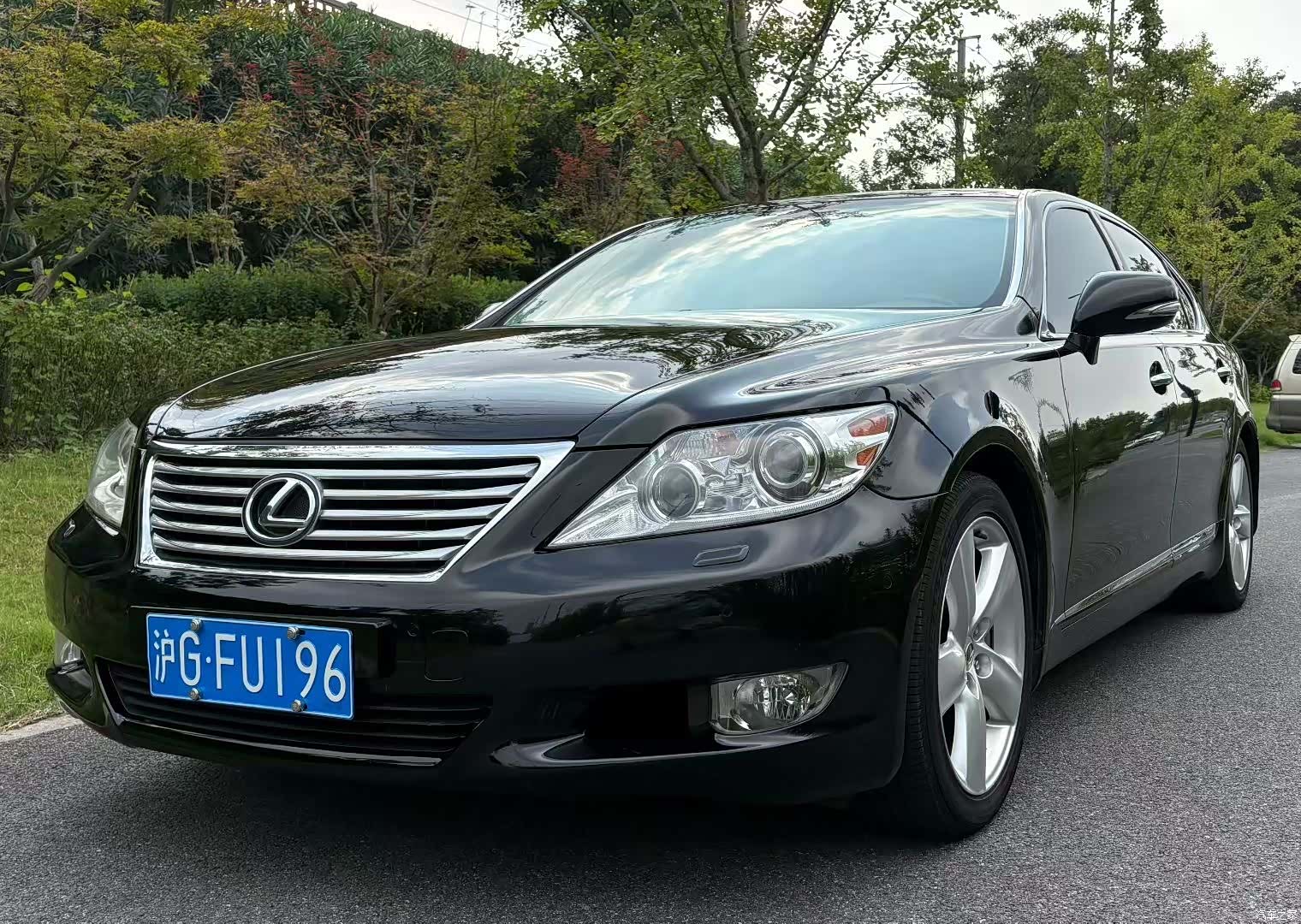Lexus LS, 2011 1