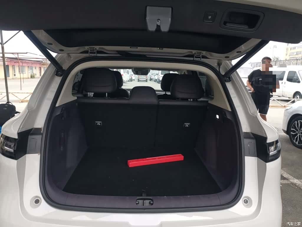 Leapmotor B10, 2025 19