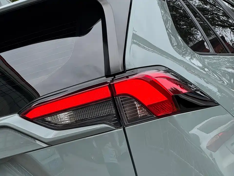 Toyota RAV4 Rongfang