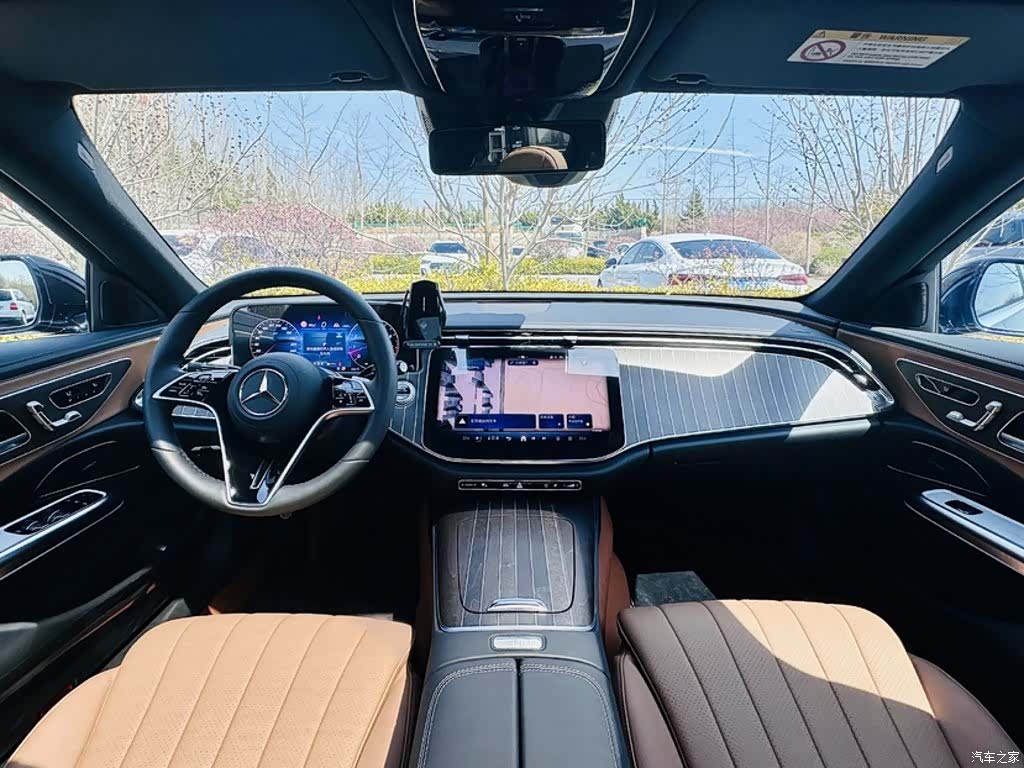 Mercedes-Benz E-Class, 2025 12