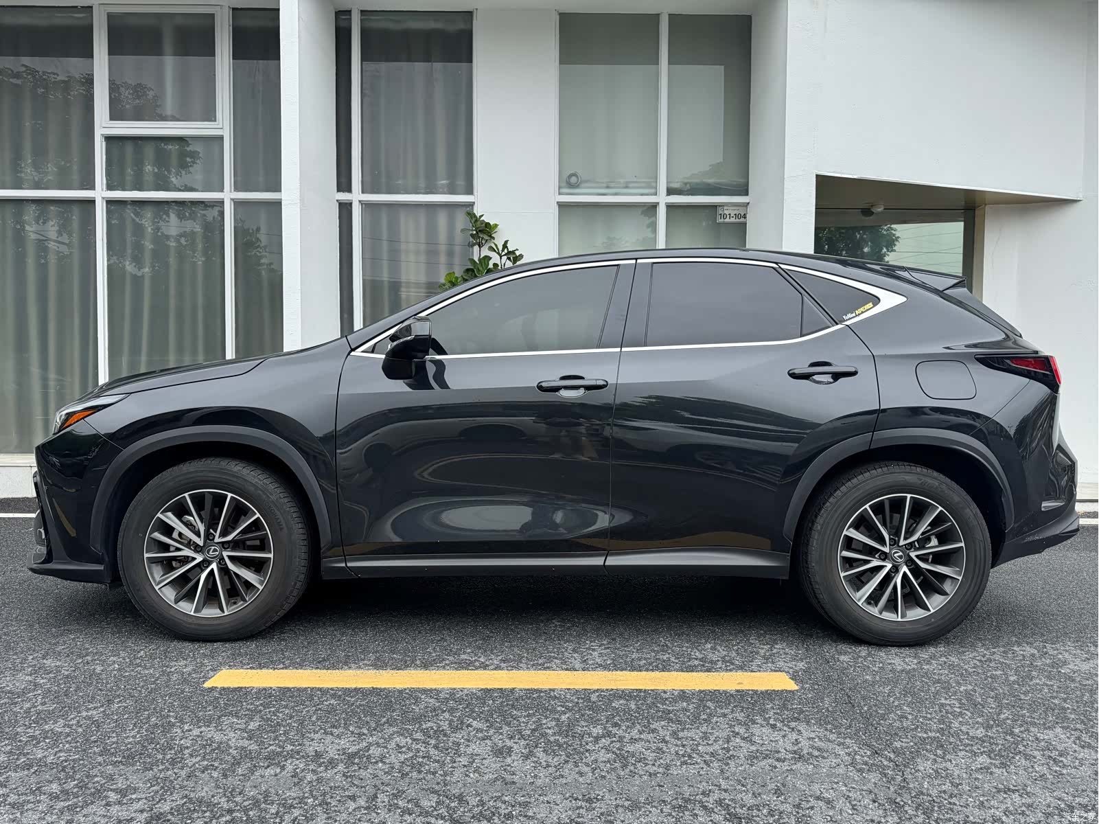 Lexus NX, 2024 4