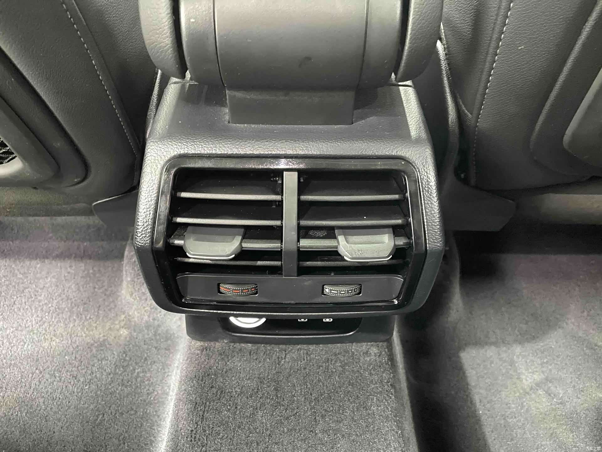 Audi Q3, 2022 14