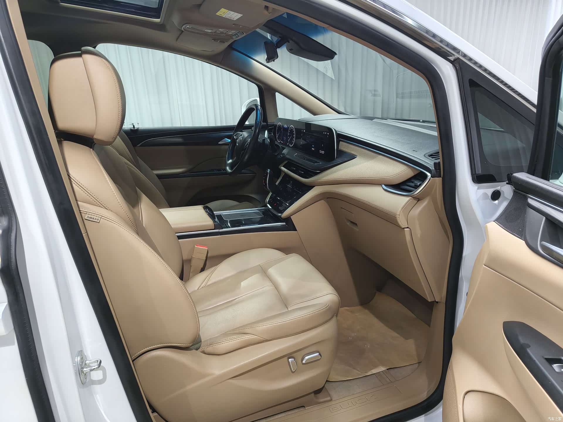 Buick GL8, 2021 12