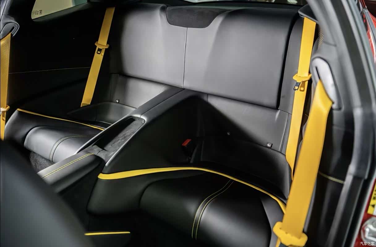 Ferrari Roma, 2021 все фото