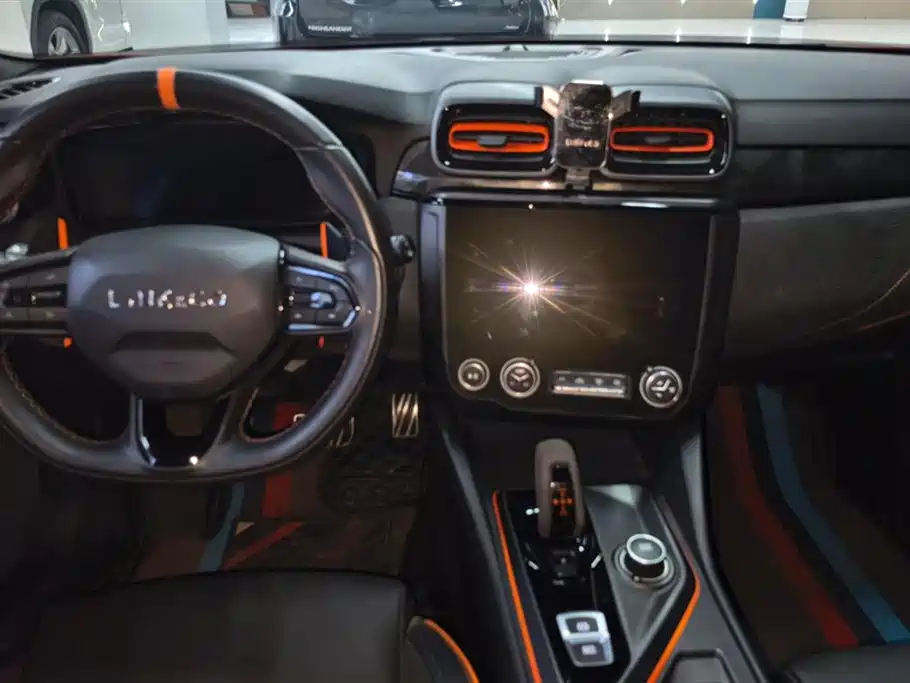 Lynk & Co 02 Hatchback