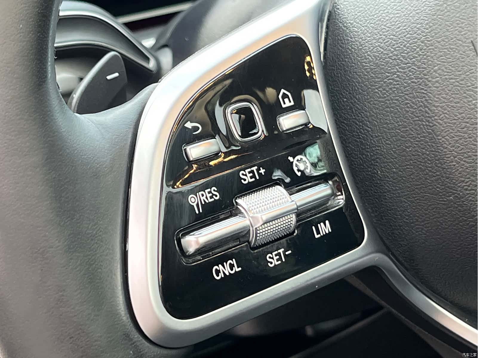 Mercedes-Benz GLE, 2023 23