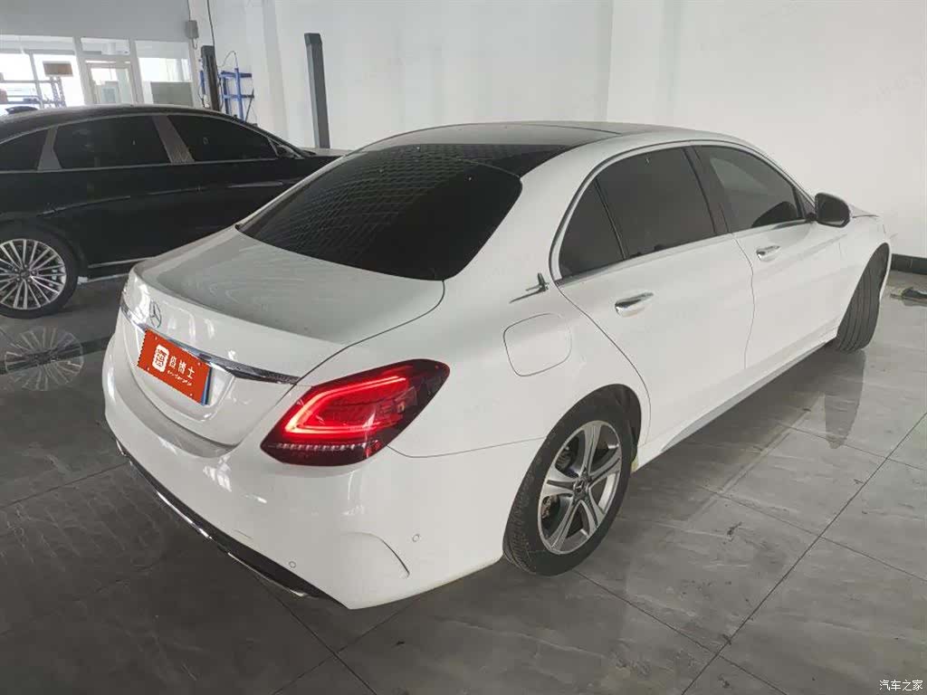 Mercedes-Benz C-Class, 2019 3