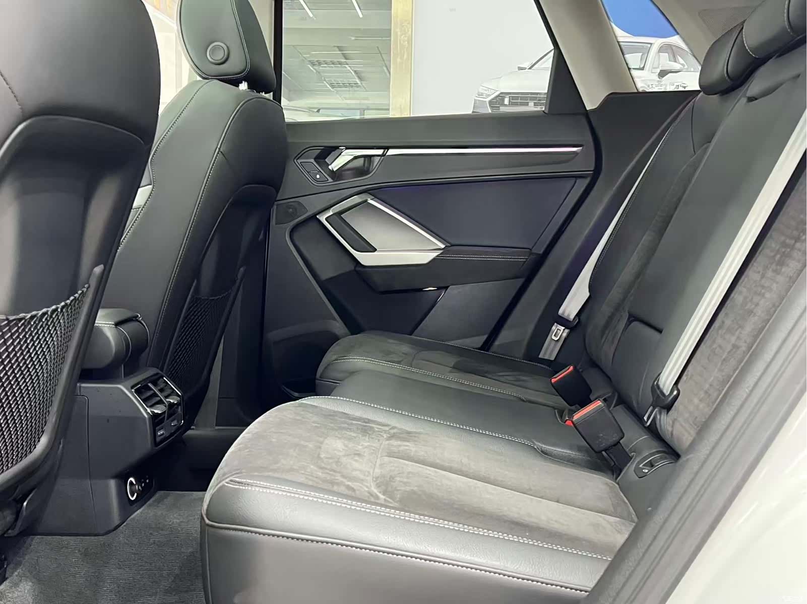 Audi Q3, 2022 8