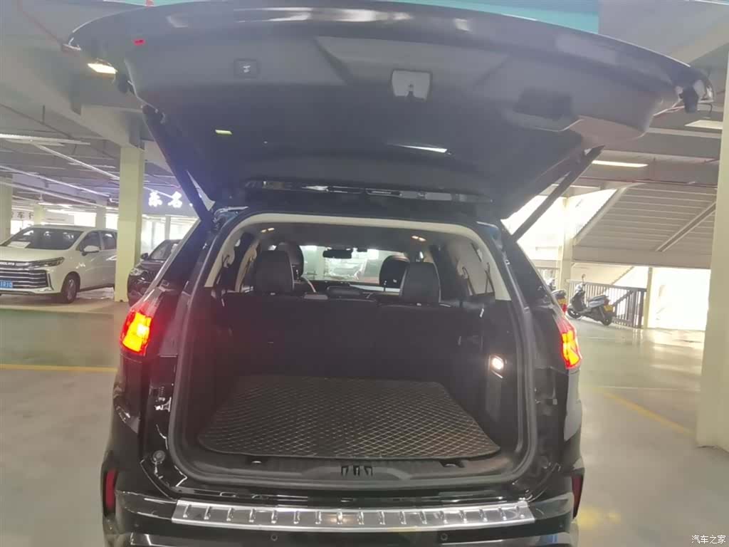 Ford Edge, 2023 19