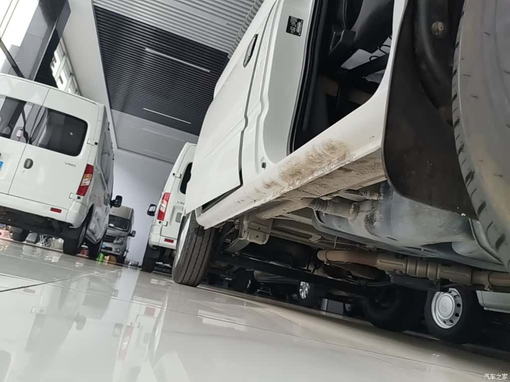 Maxus V80, 2023 21