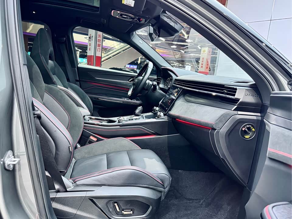 Lynk & Co 05