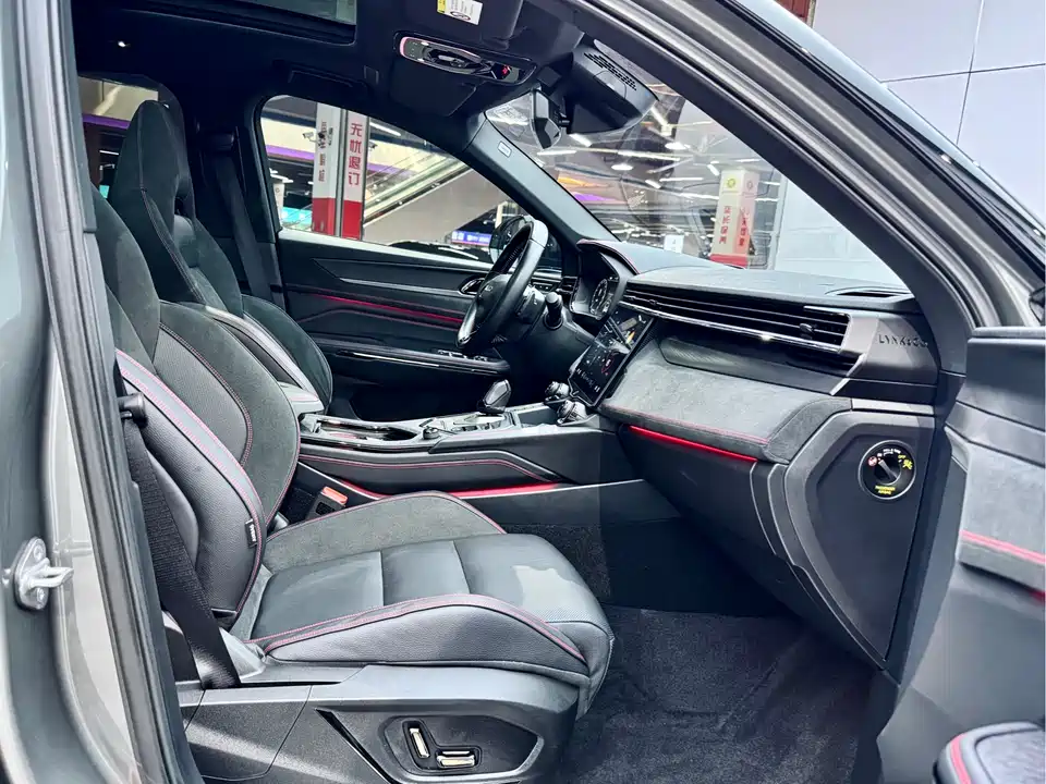 Lynk & Co 05