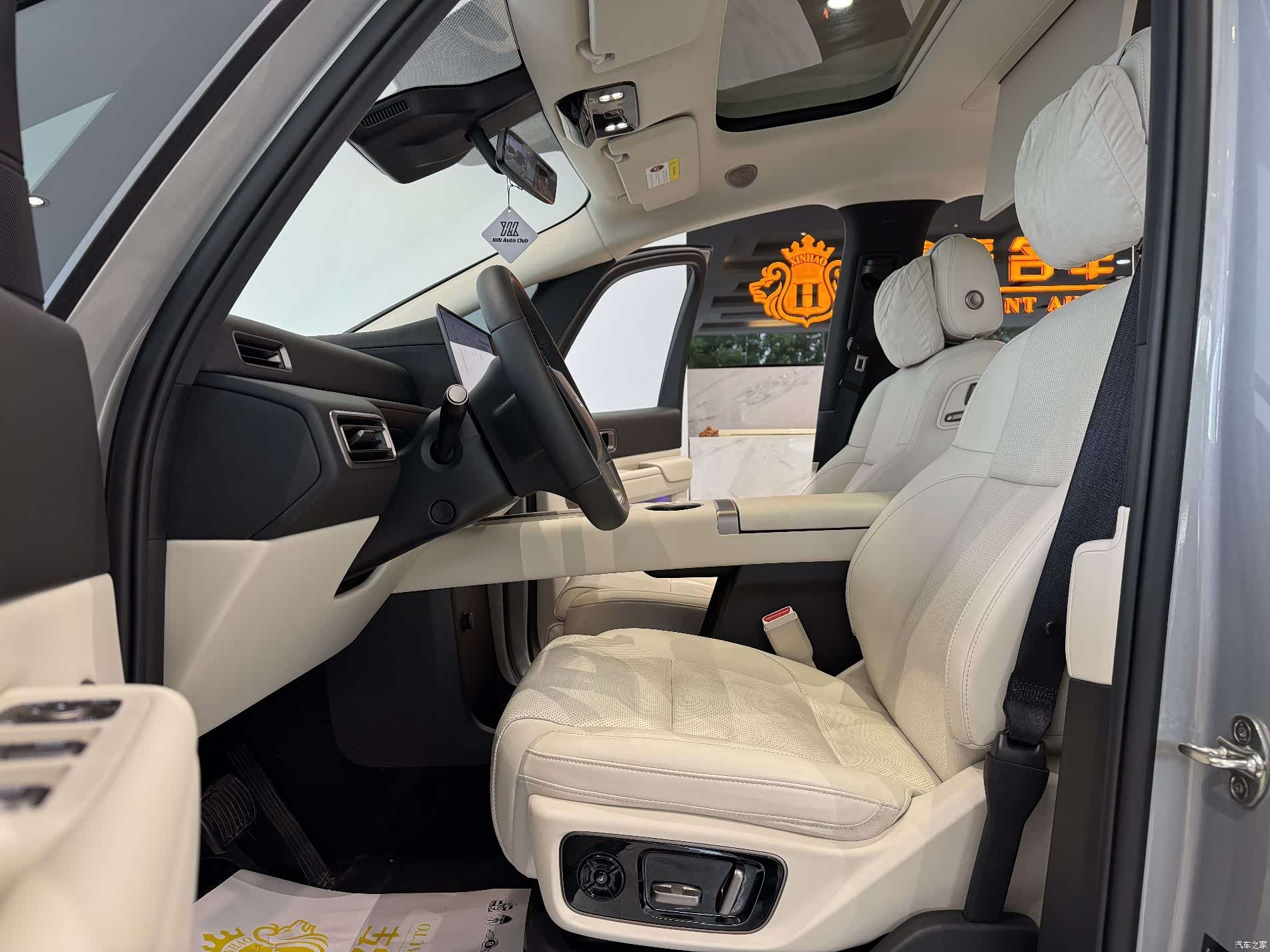 Li Auto MEGA, 2025 7