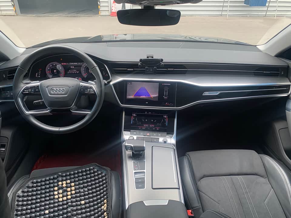 Audi A7L