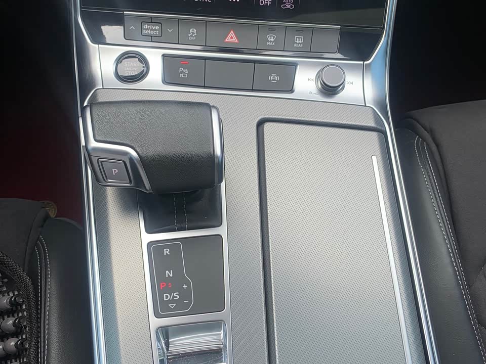 Audi A7L