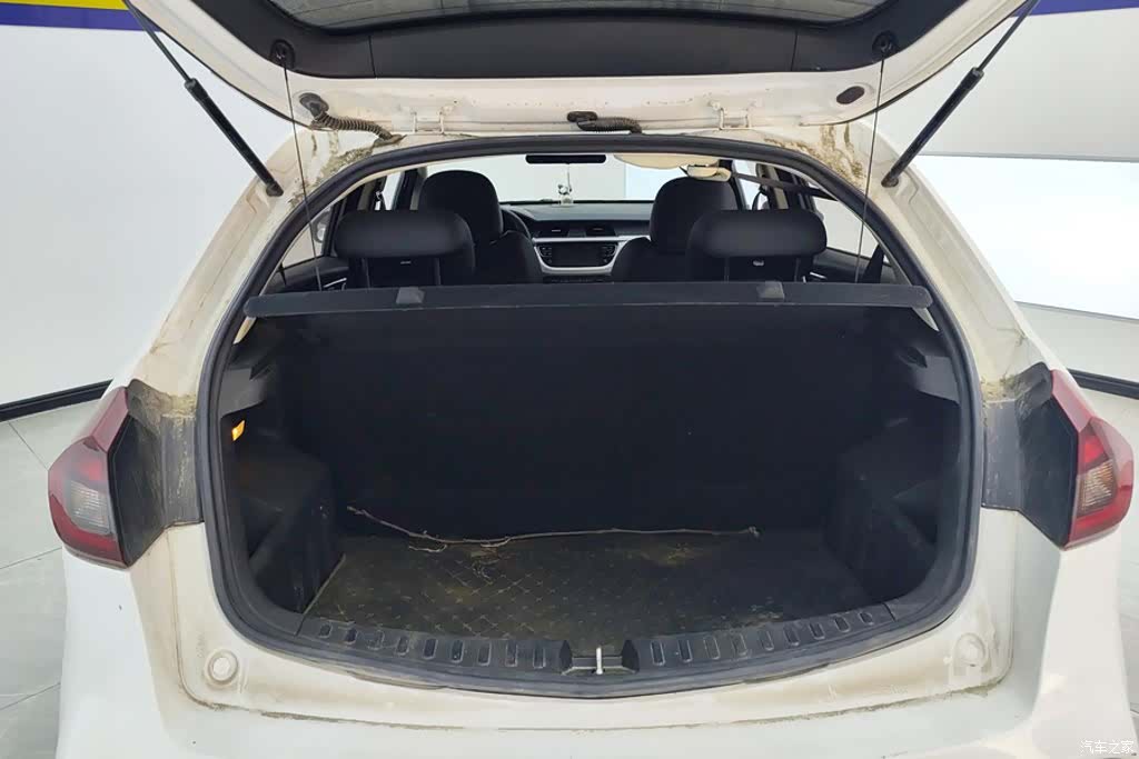 Geely X3, 2020 4