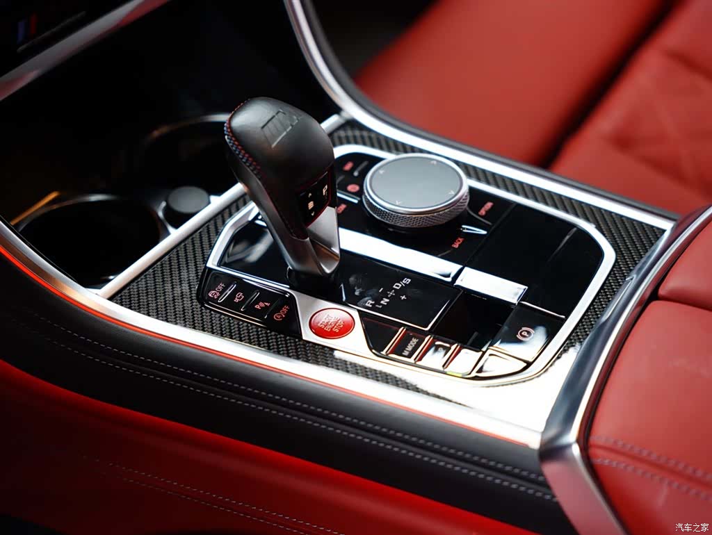 BMW M8, 2022 33