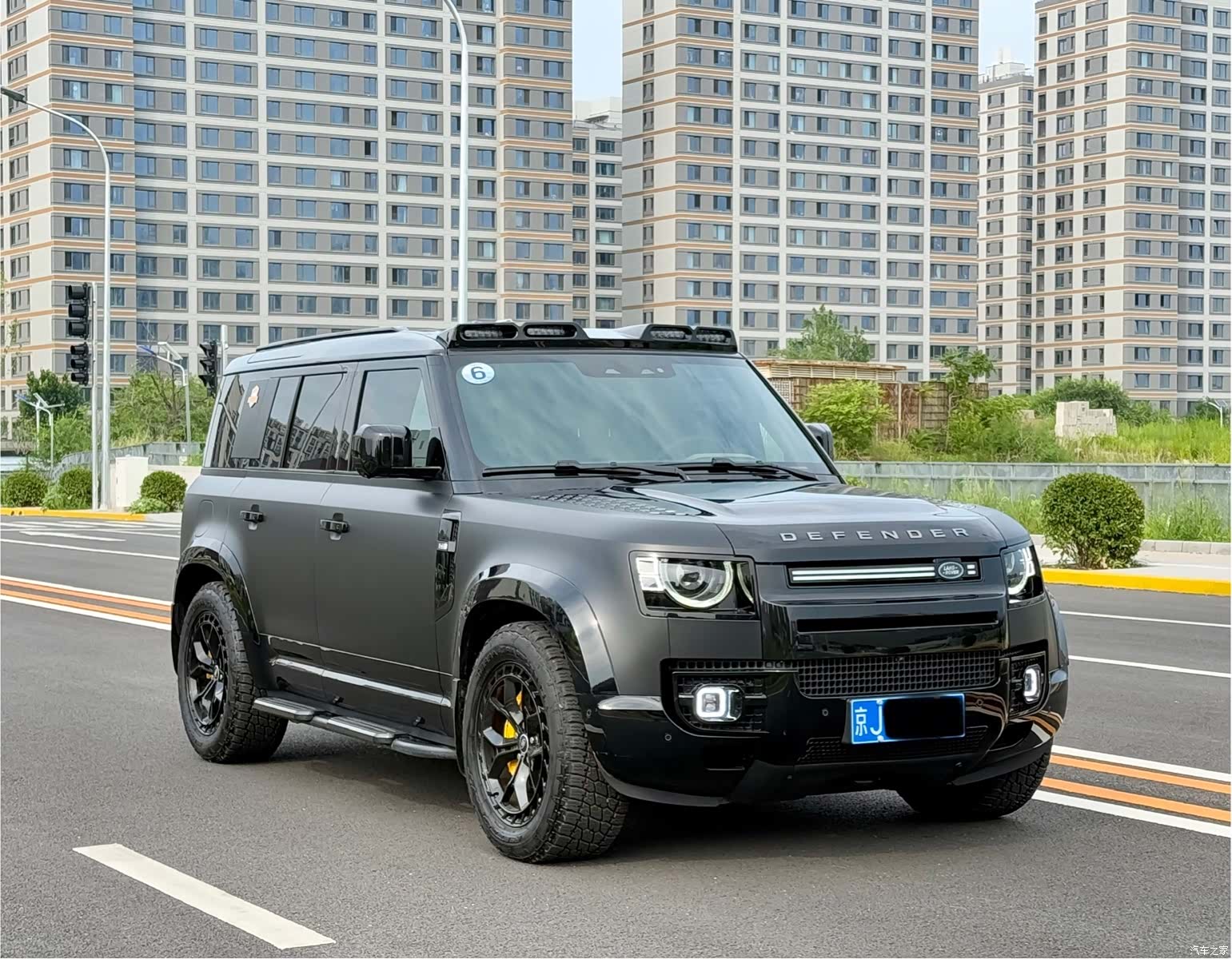 Land Rover Defender, 2025 3