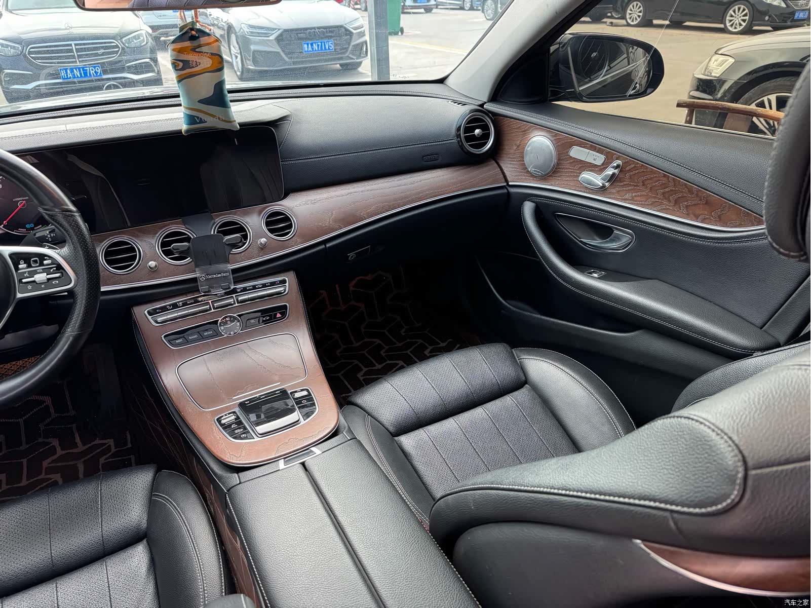 Mercedes-Benz E-Class, 2019 17