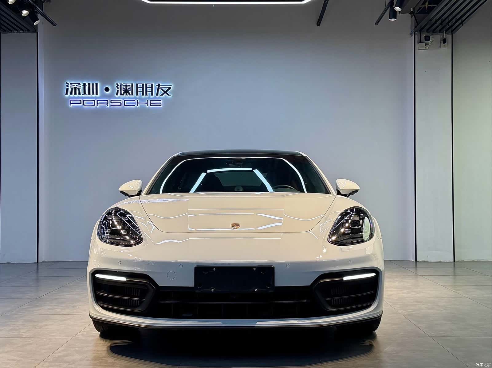 Porsche Panamera, 2022 2