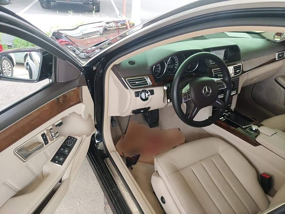 Mercedes-Benz E-class Mercedes-Benz E-class
