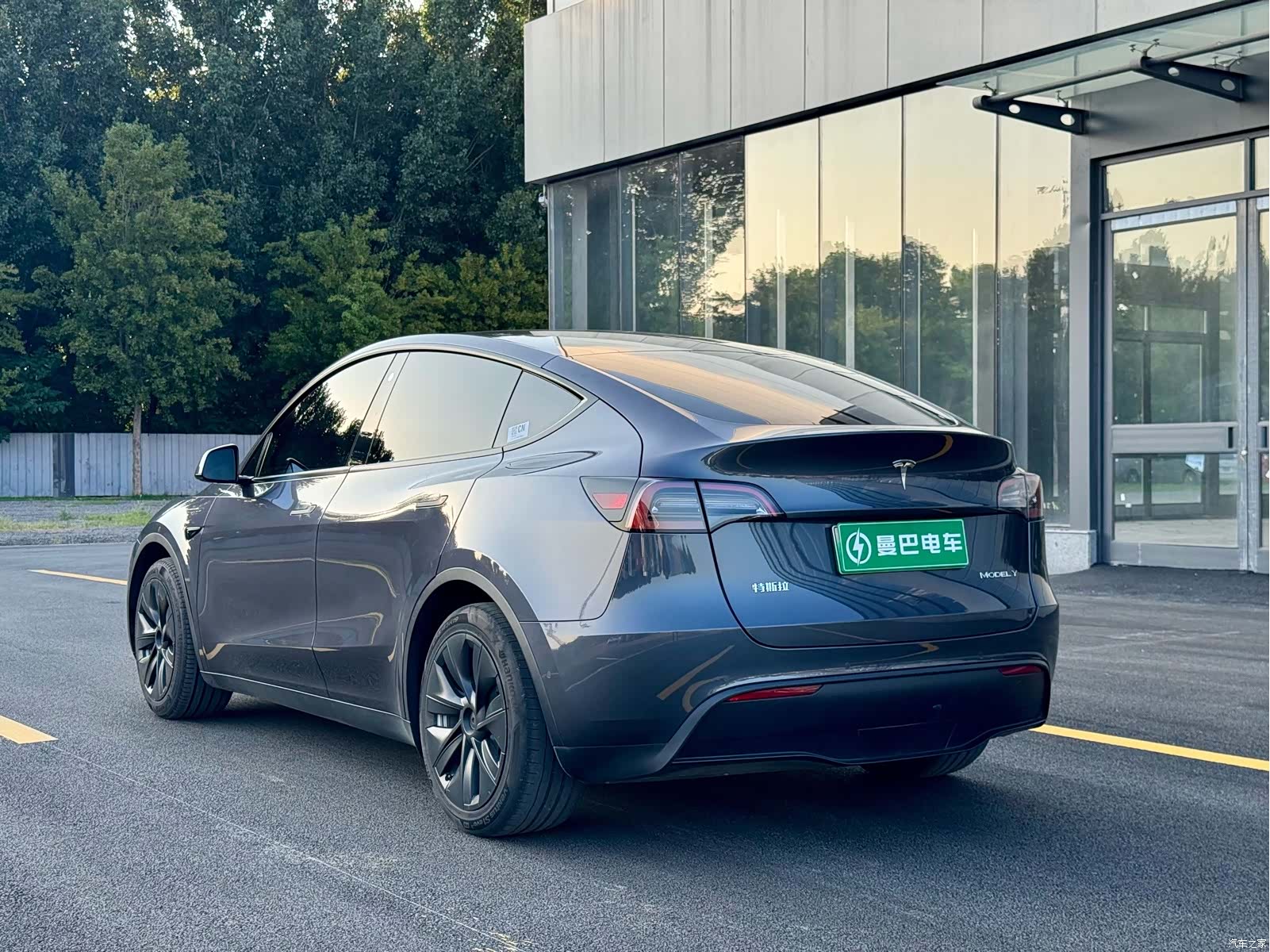 Tesla Model Y, 2023 6