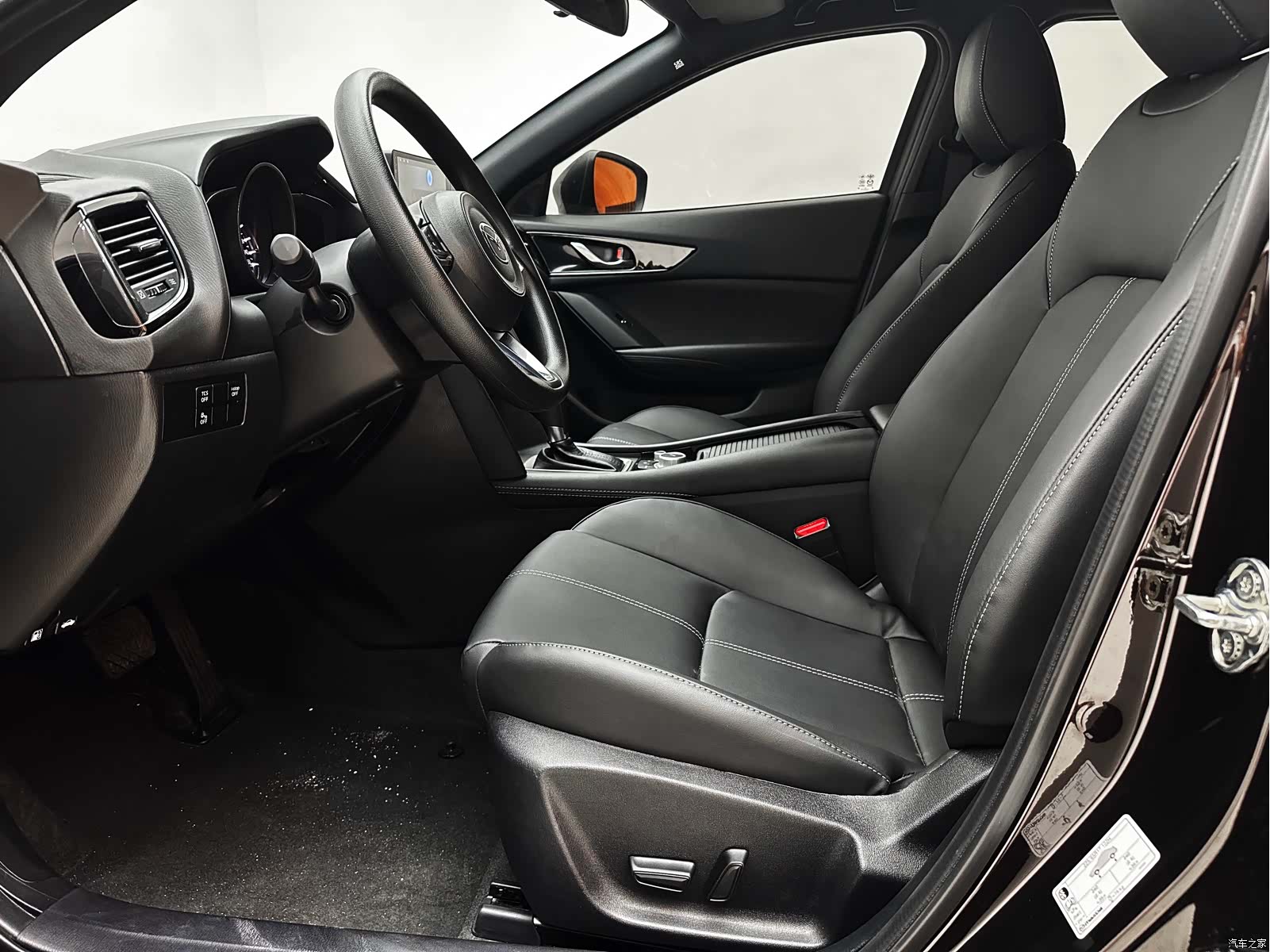 Mazda CX-4, 2023 20