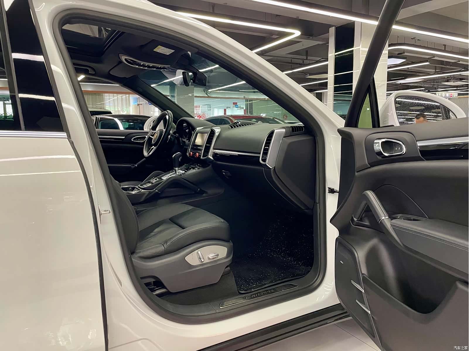 Porsche Cayenne, 2016 8