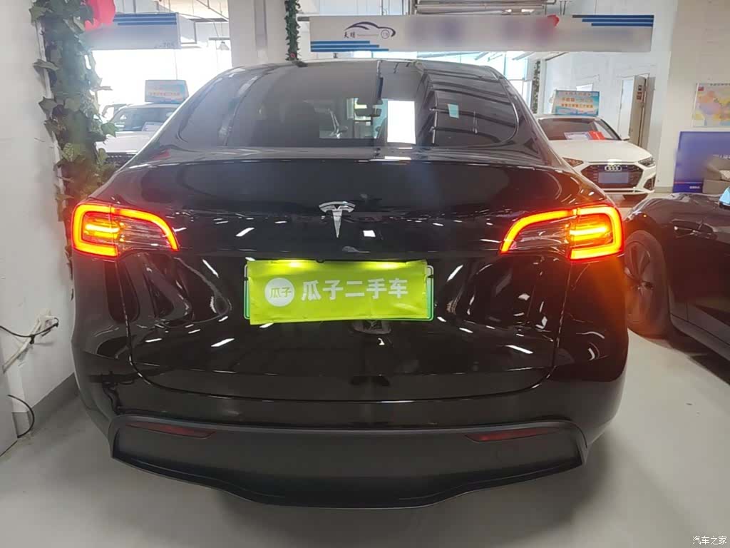 Tesla Model Y, 2023 6