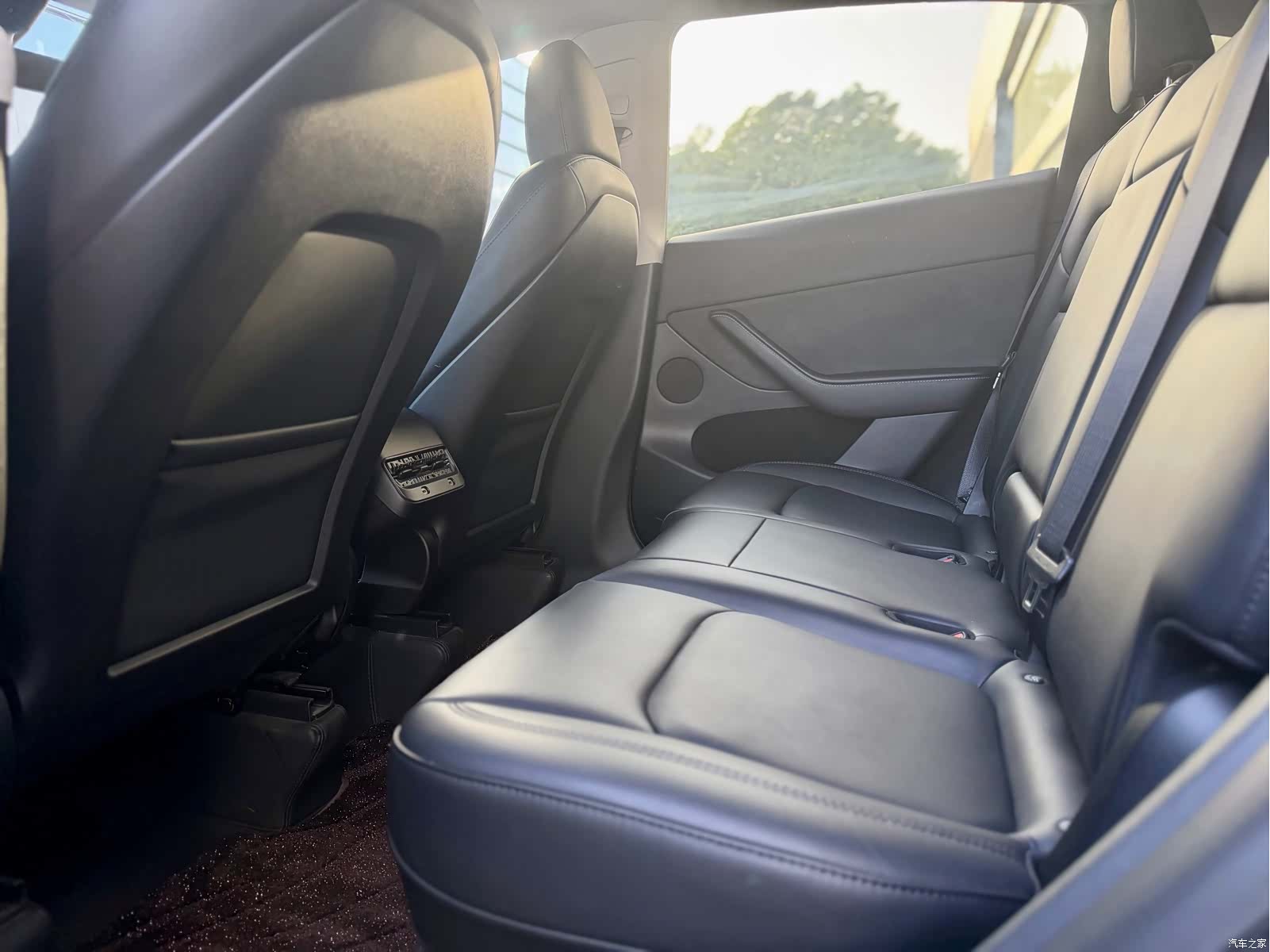 Tesla Model Y, 2024 12
