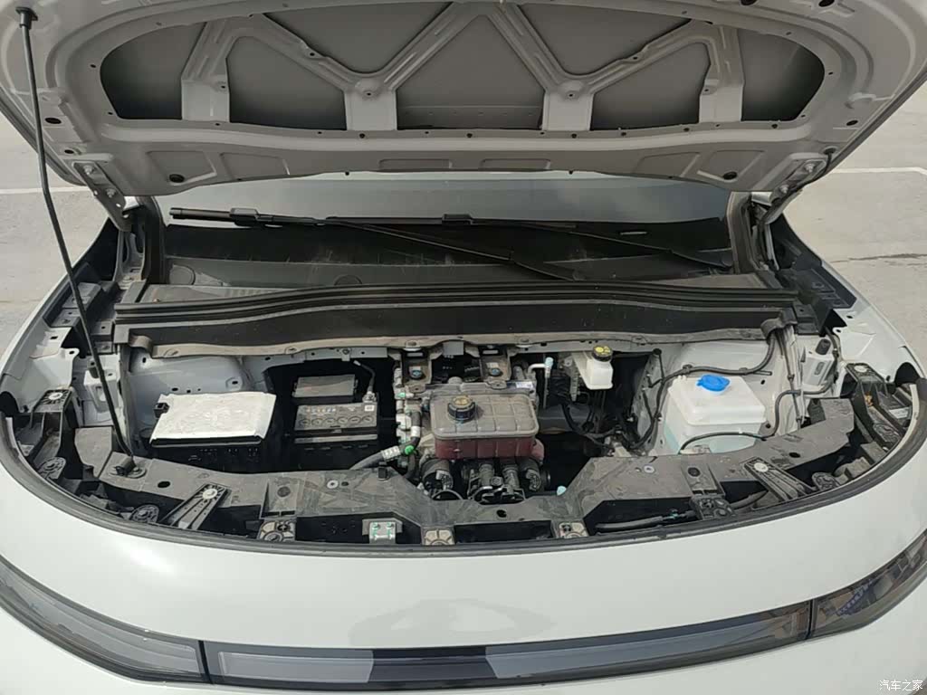 Leapmotor B10, 2025 20