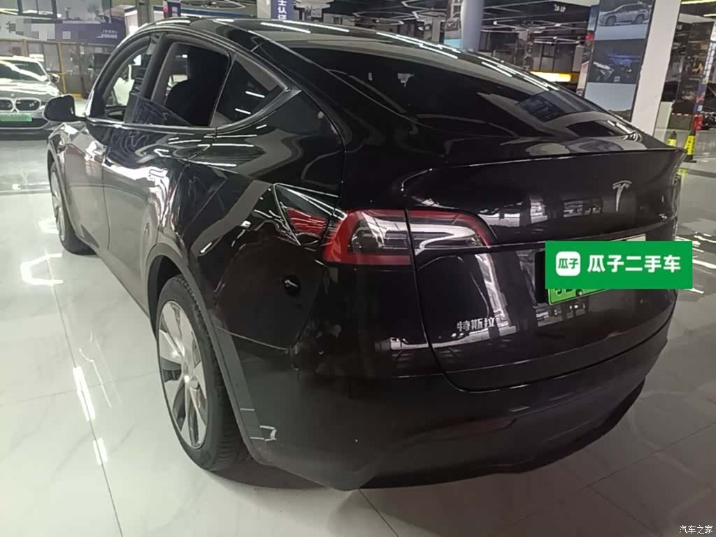 Tesla Model Y, 2022 все фото