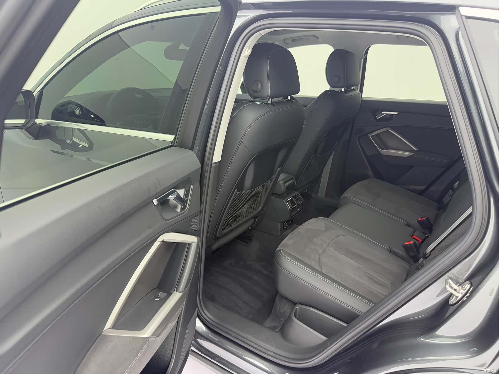 Audi Q3, 2023 14