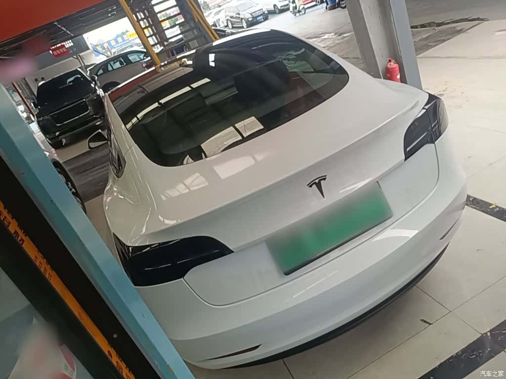 Tesla Model 3, 2022 все фото