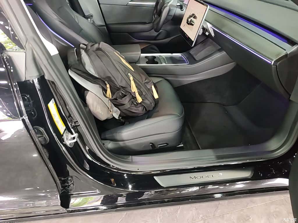 Tesla Model 3, 2022 25