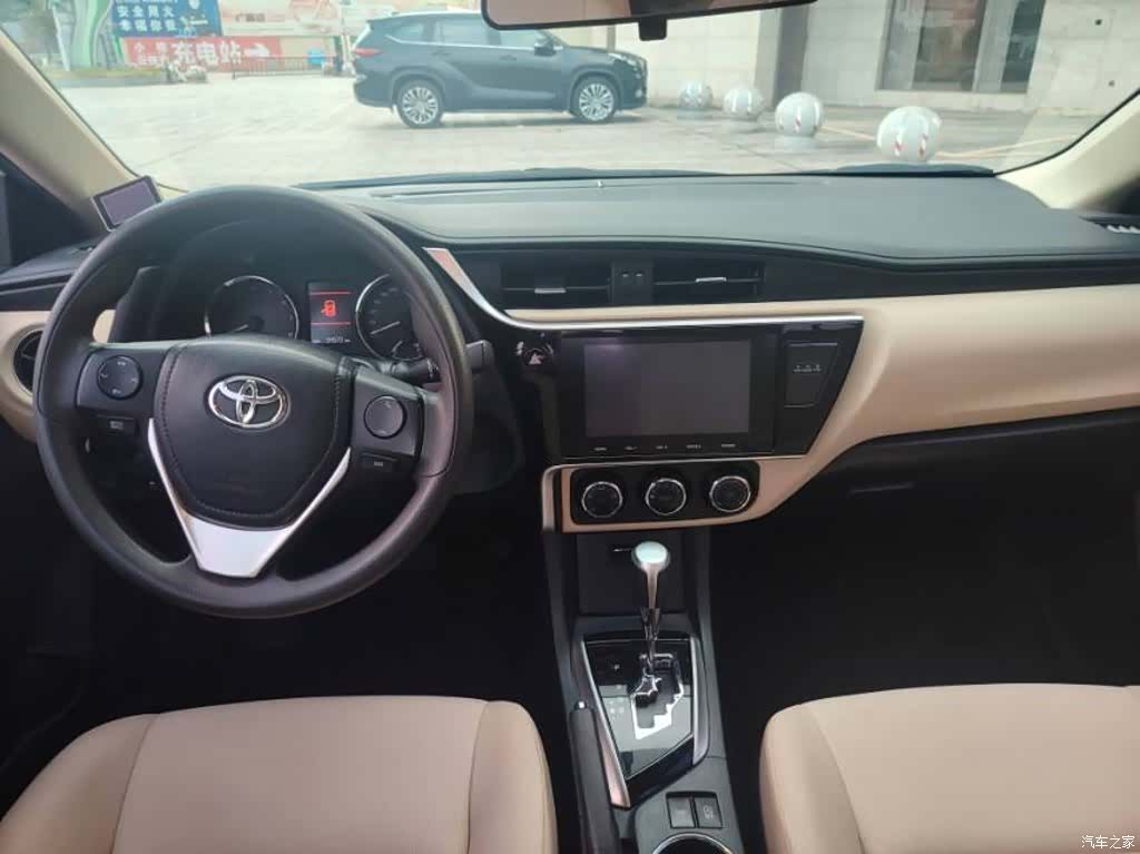 Toyota Corolla, 2019 все фото