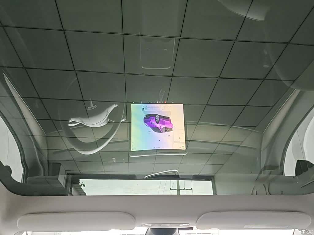 Tesla Model Y, 2023 18