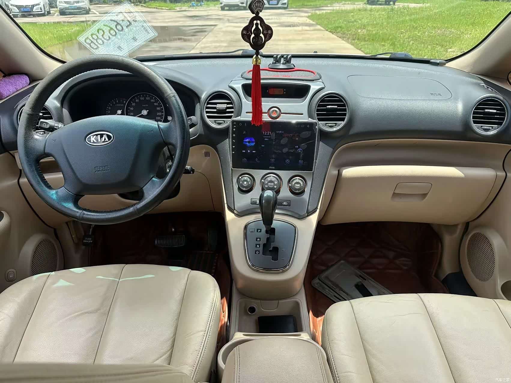 Kia 7, 2011 4