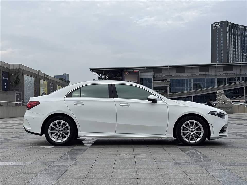 Mercedes-Benz Class A Mercedes-Benz Class A